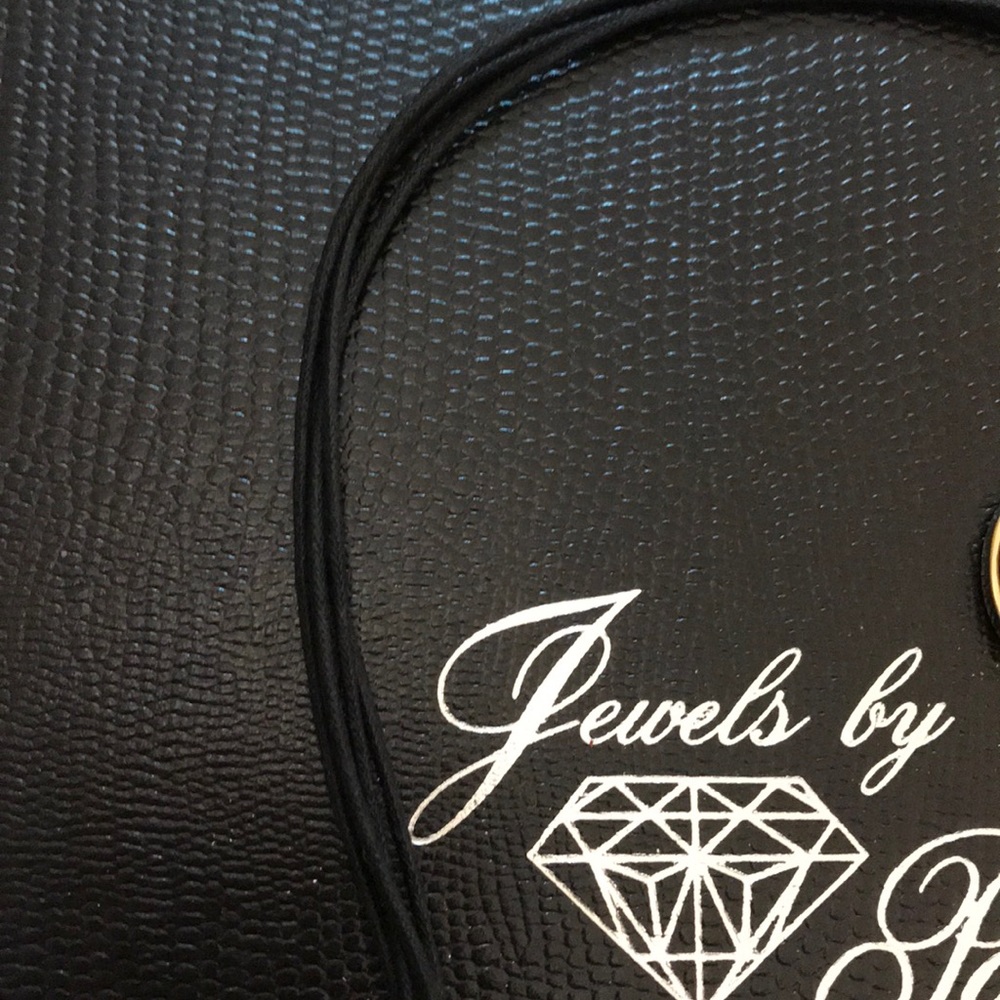 PARK LANE GENUINE LEATHER NECKLACE & EARRING SET - Picture 4 of 8